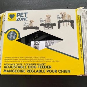 Adjustable dog bowl